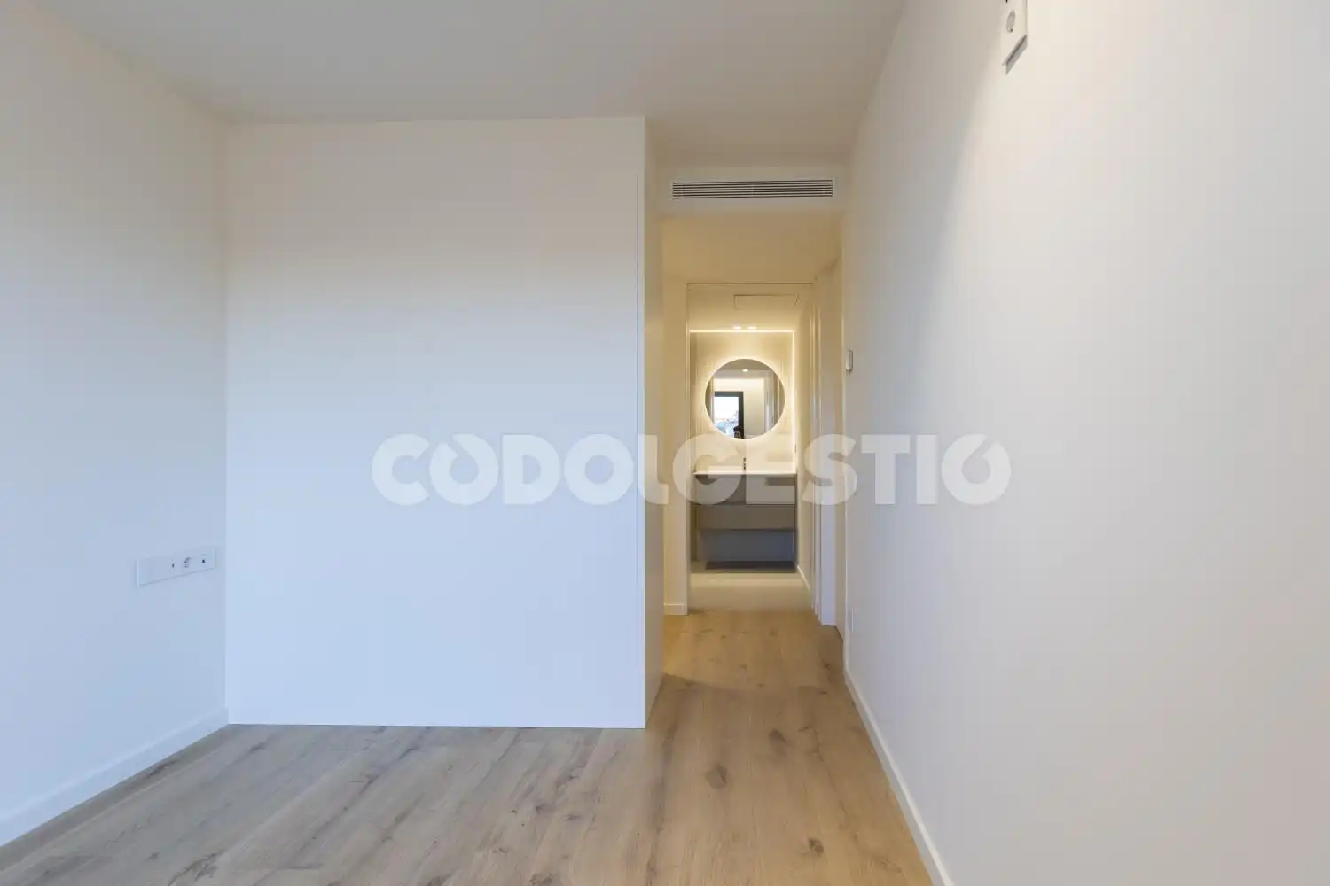 Flat for rent in Mossèn Gudiol, 9, Centre