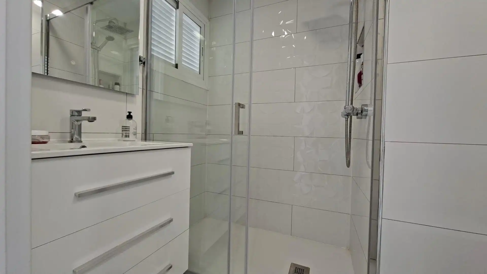 Bathroom of Apartments for sale in Rincón de Loix