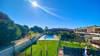 Swimming pool of Single-family semi-detached for sale in Cambrils  with Air Conditioner, Heating and Private garden