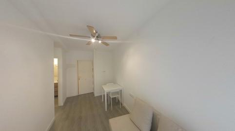 Photo 3 of Flat for rent in Calle de las Fraguas, Casco Histórico de Barajas, Madrid Capital