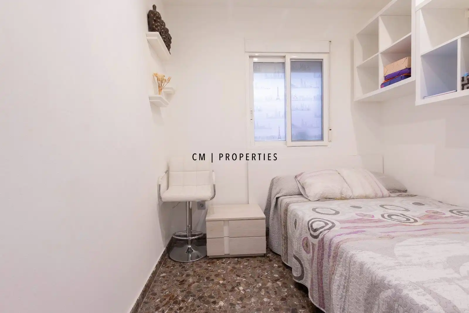 Bedroom of Flat for sale in Valencia  with Air Conditioner, Heating and Terrace