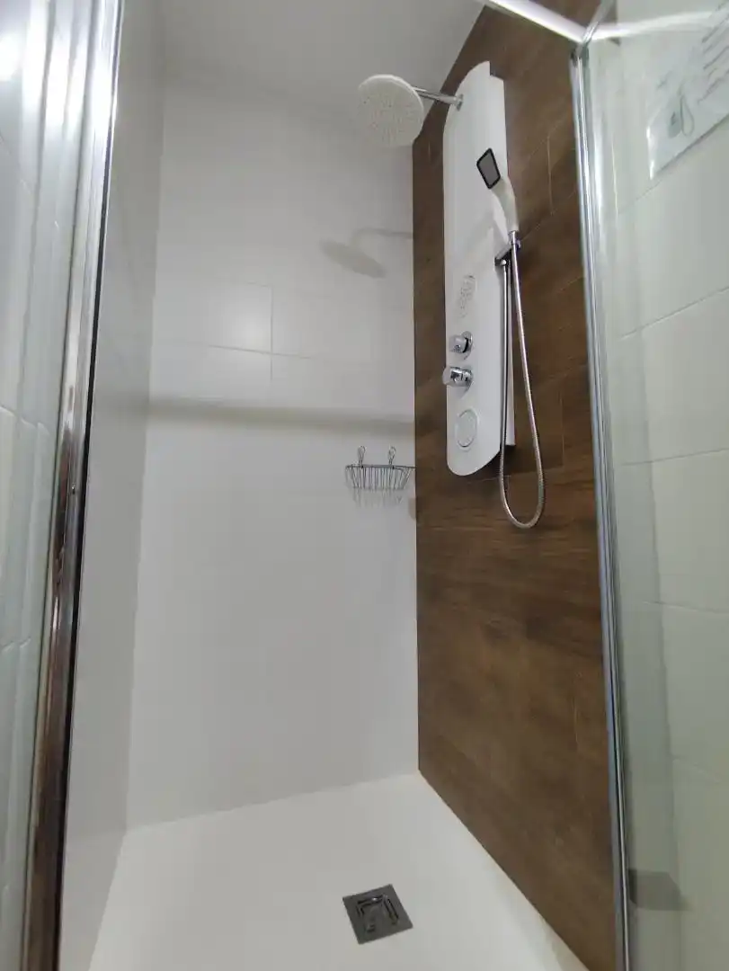 Bany de Apartament en venda en Cáceres Capital amb Aire condicionat i Piscina