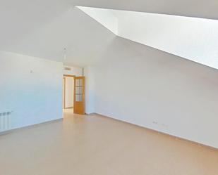 Flat for sale in Aranjuez  with Storage room and Oven