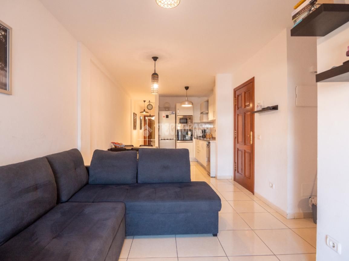 Living room of Flat for sale in Guía de Isora  with Balcony