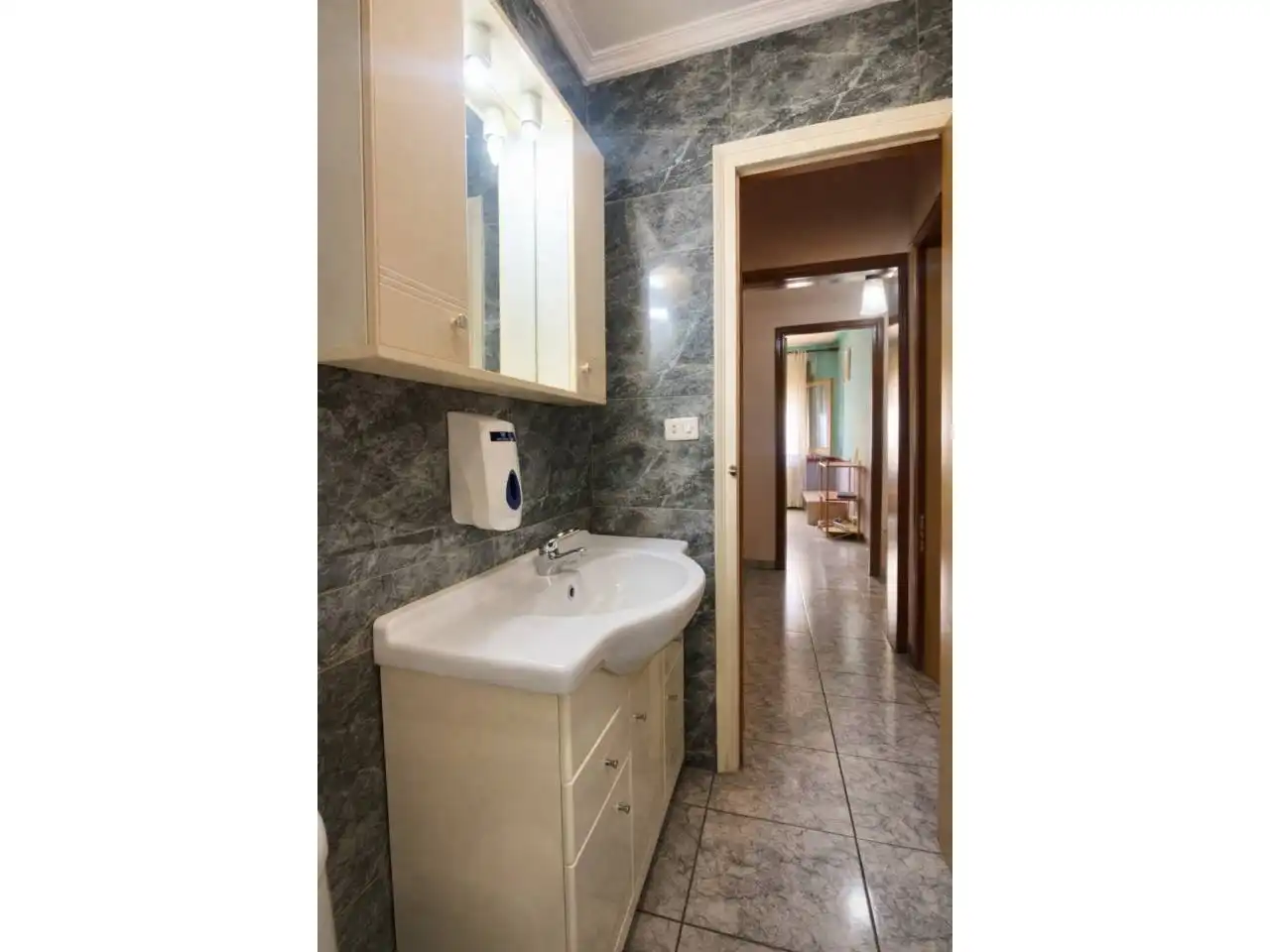 Baño de Casa adosada en venta en Olot con Calefacción, Jardín privado y Terraza