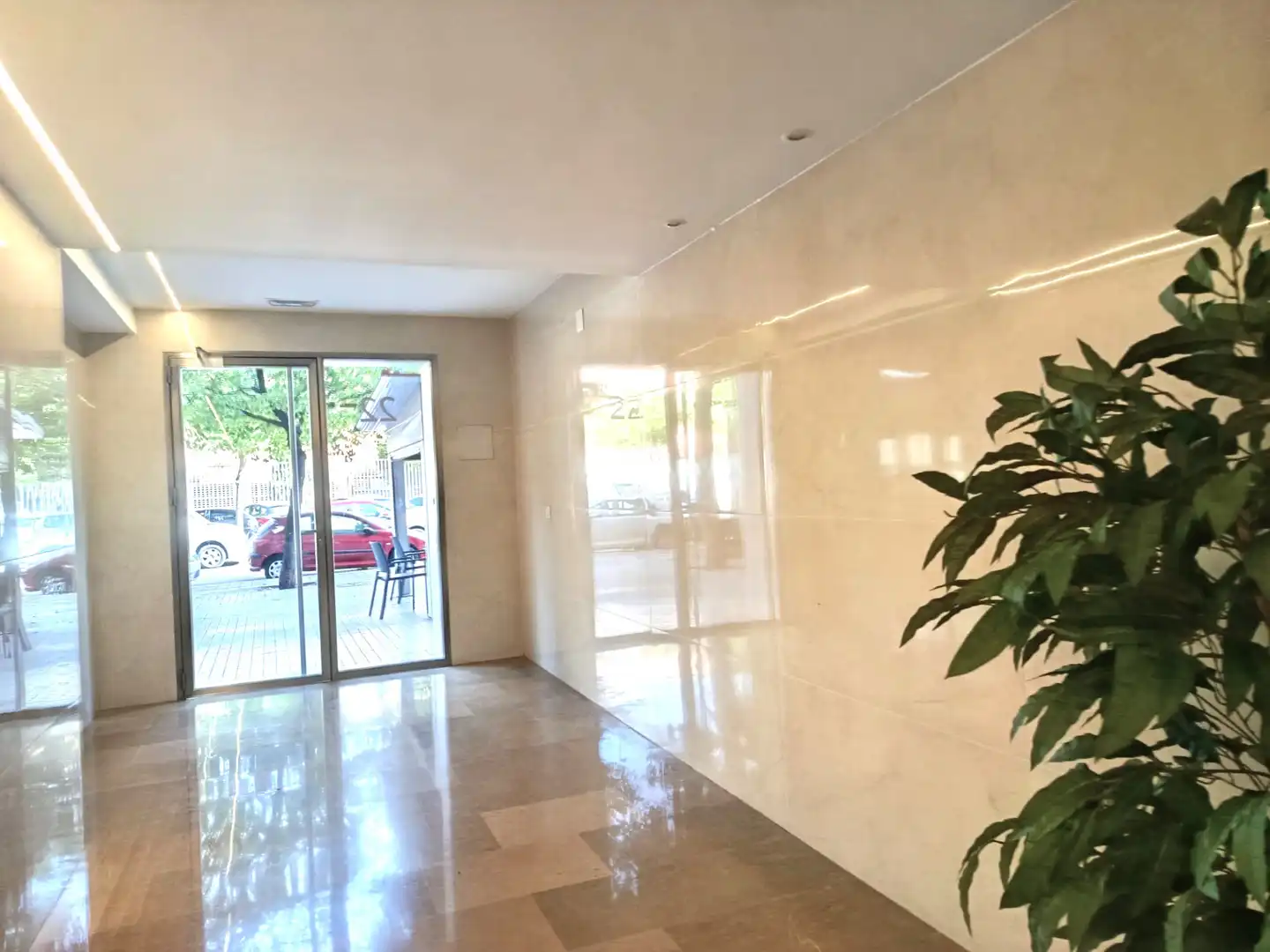 Piso en venta en Valencia con Balcón y Alarma