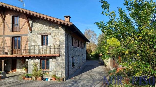 Casa adosada en Venta en Ereño