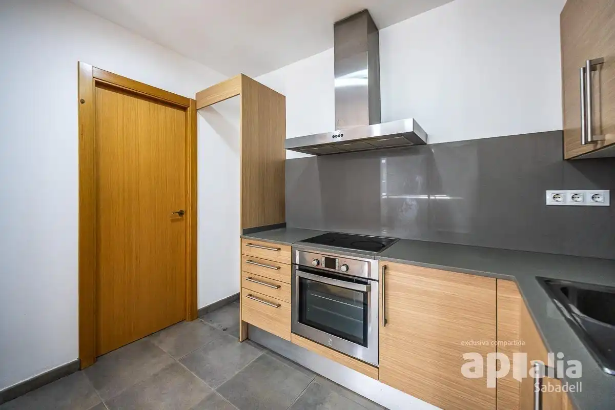 Küche von Wohnung zum Verkauf in Sabadell mit Heizung und Abstellraum