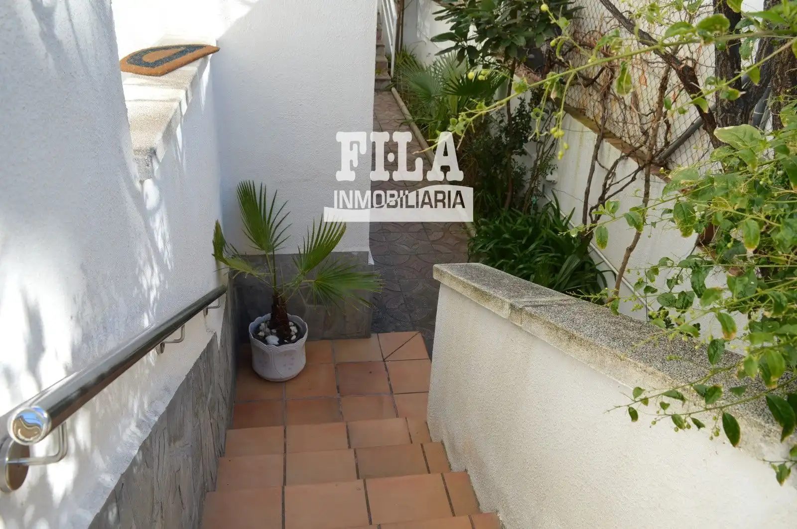 Vista exterior de Casa o xalet en venda en Calafell amb Calefacció, Terrassa i Traster
