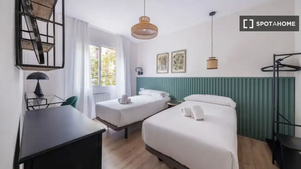 Room in El Baix Guinardó