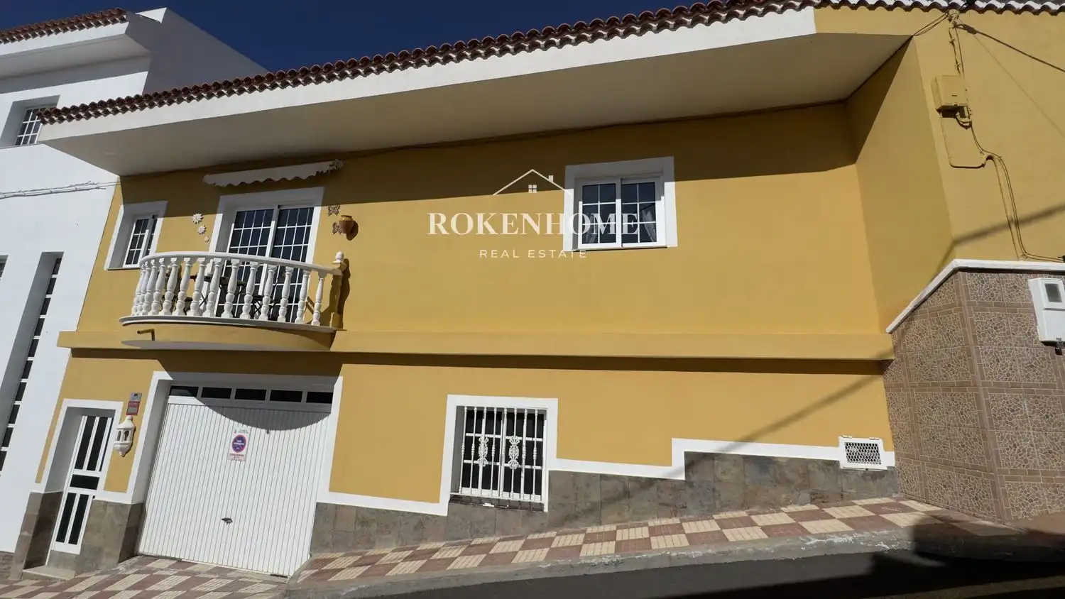 Vista exterior de Casa adosada en venta en Santiago del Teide con Aire acondicionado, Terraza y Trastero