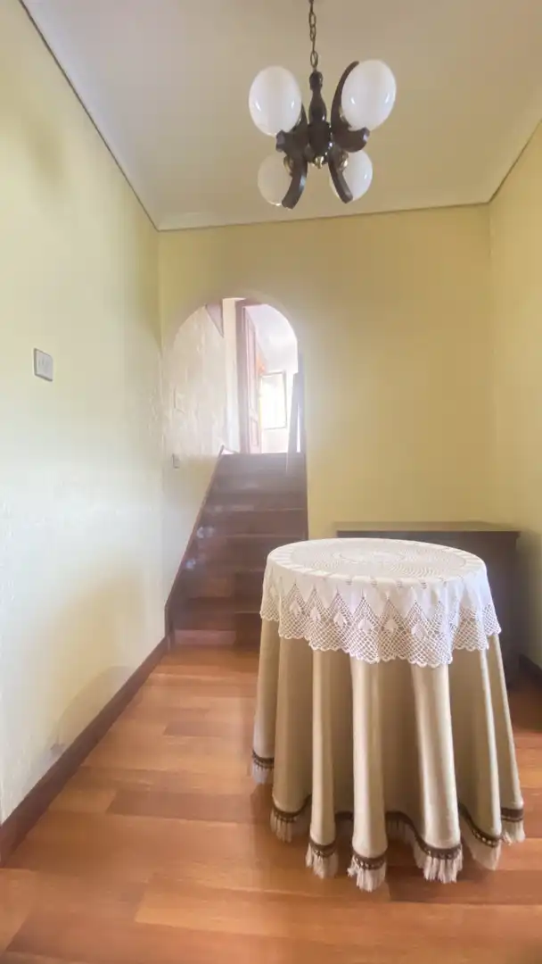 Haus oder Chalet zum Verkauf in Polanco mit Heizung, Privatgarten und Parkett