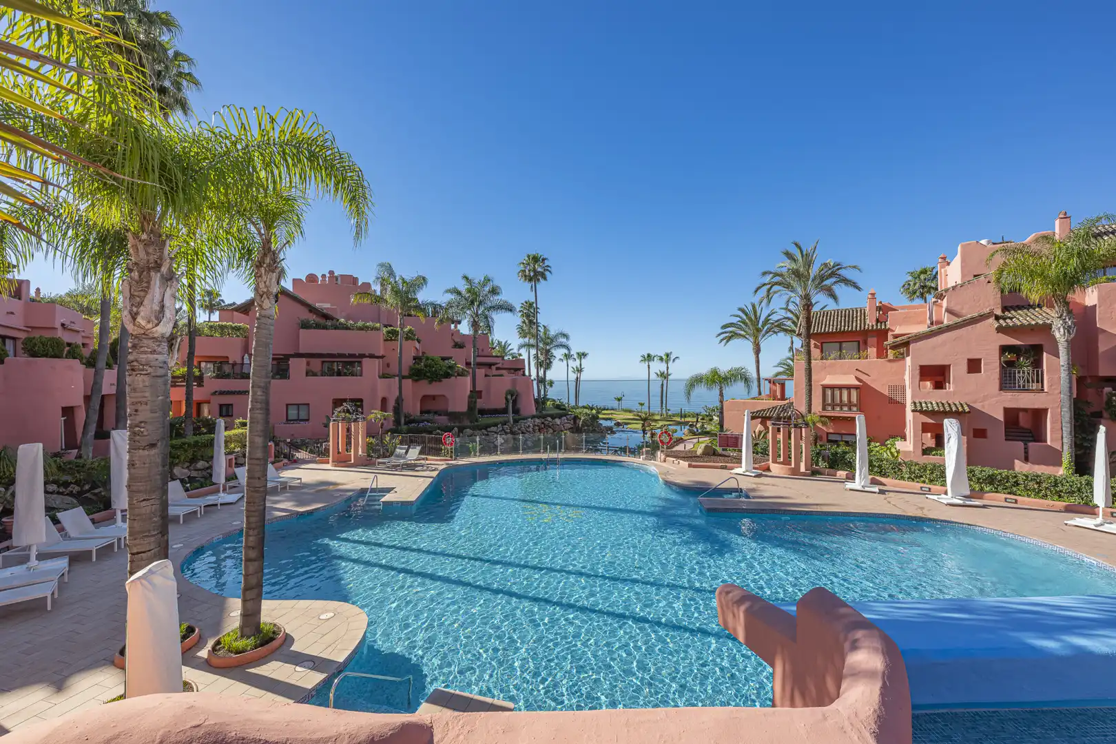 Exterior view of Apartments for sale in Estepona  with Air Conditioner, Terrace and Swimming Pool
