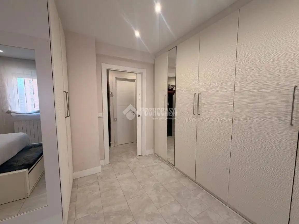 Piso en venta en Bilbao  con Calefacción, Amueblado y Balcón