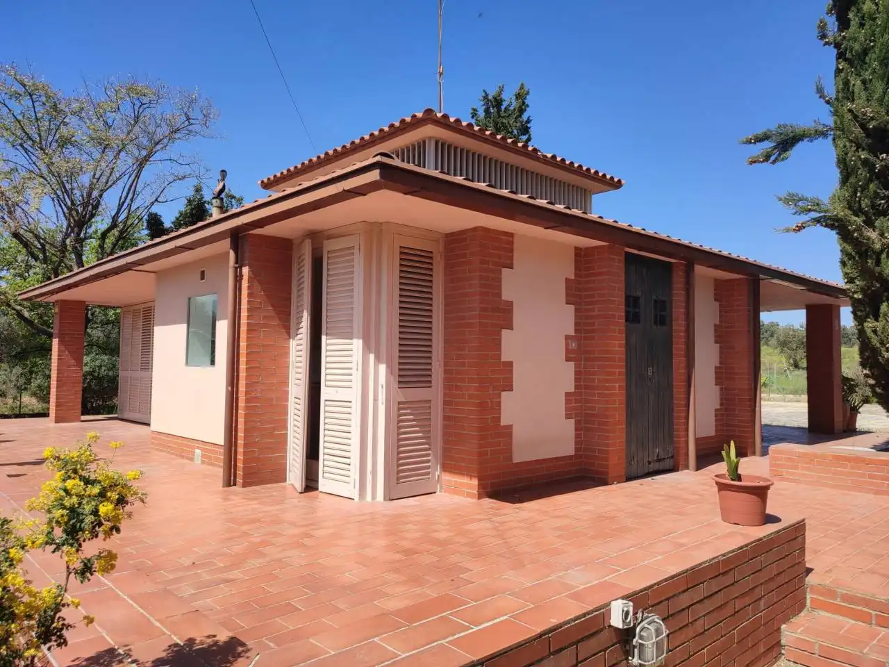 Vista exterior de Casa o xalet en venda en Torrelavit amb Calefacció, Jardí privat i Terrassa
