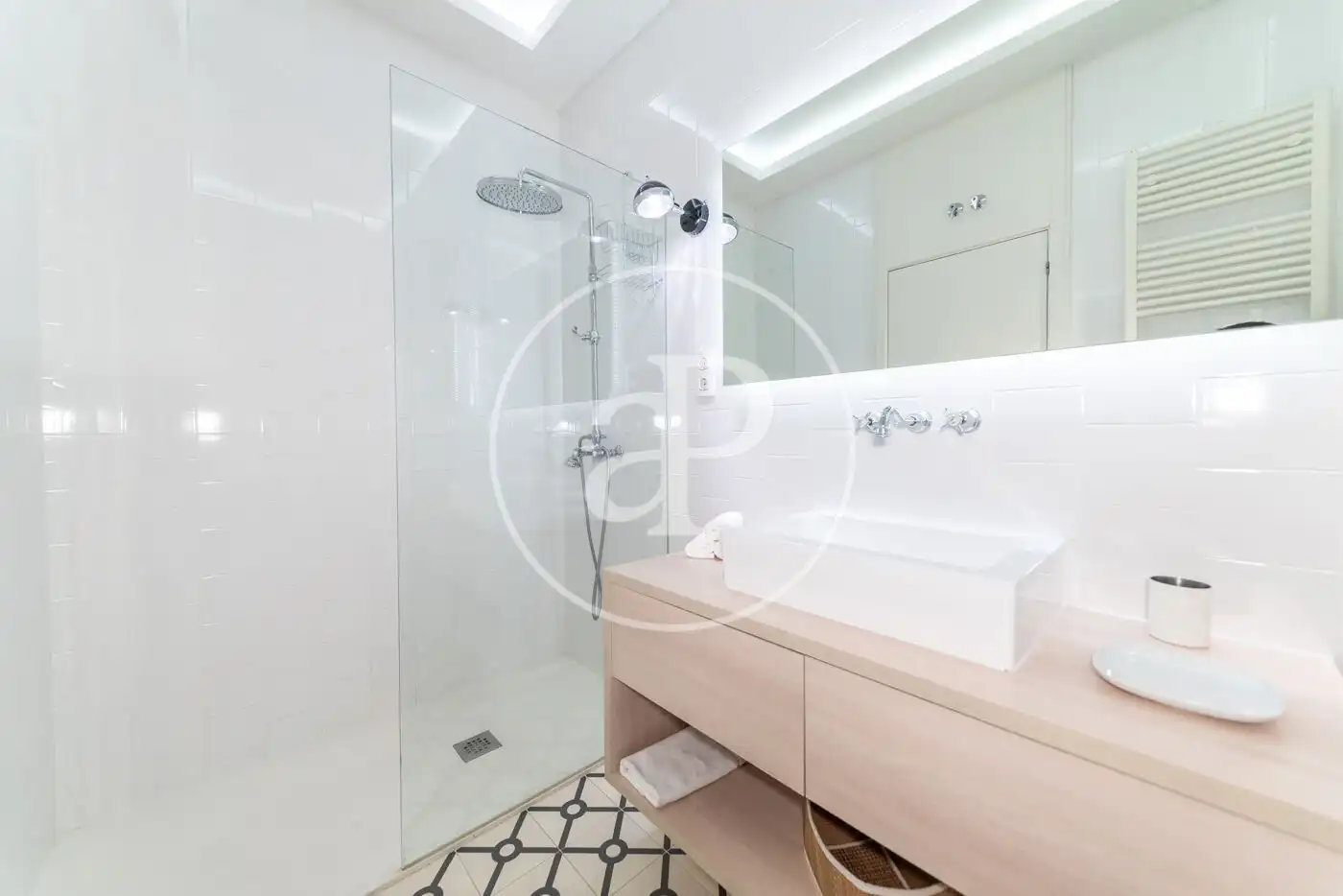 Baño de Piso de alquiler en Madrid con Aire acondicionado, Calefacción y Amueblado