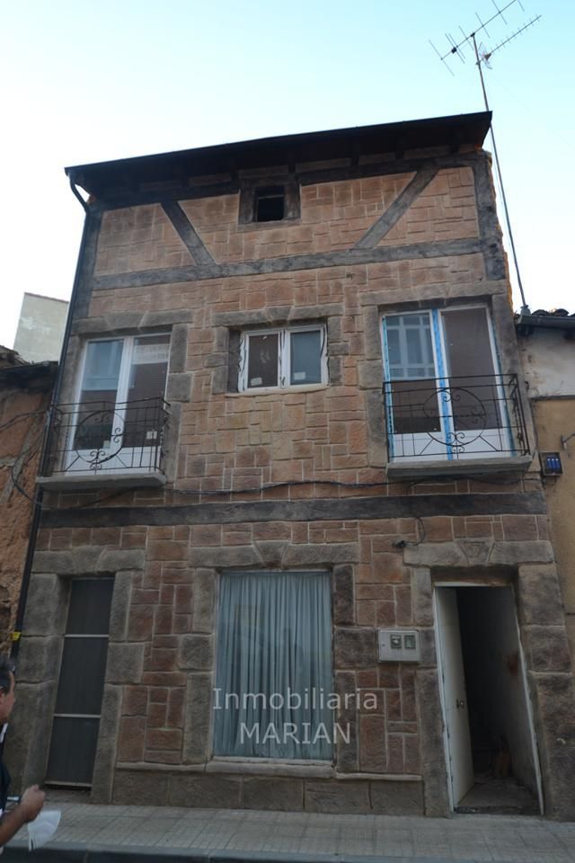 Exterior view of House or chalet for sale in Aranda de Duero