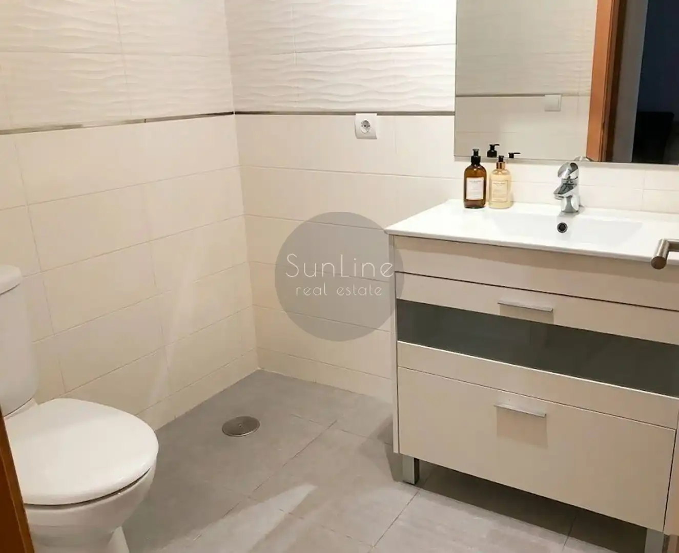 Baño de Piso de alquiler en Valencia con Aire acondicionado, Amueblado y Balcón