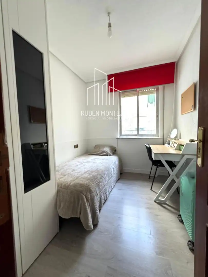 Schlafzimmer von Wohnung zur untervermieten in Salamanca mit Heizung, Terrasse und Möbliert