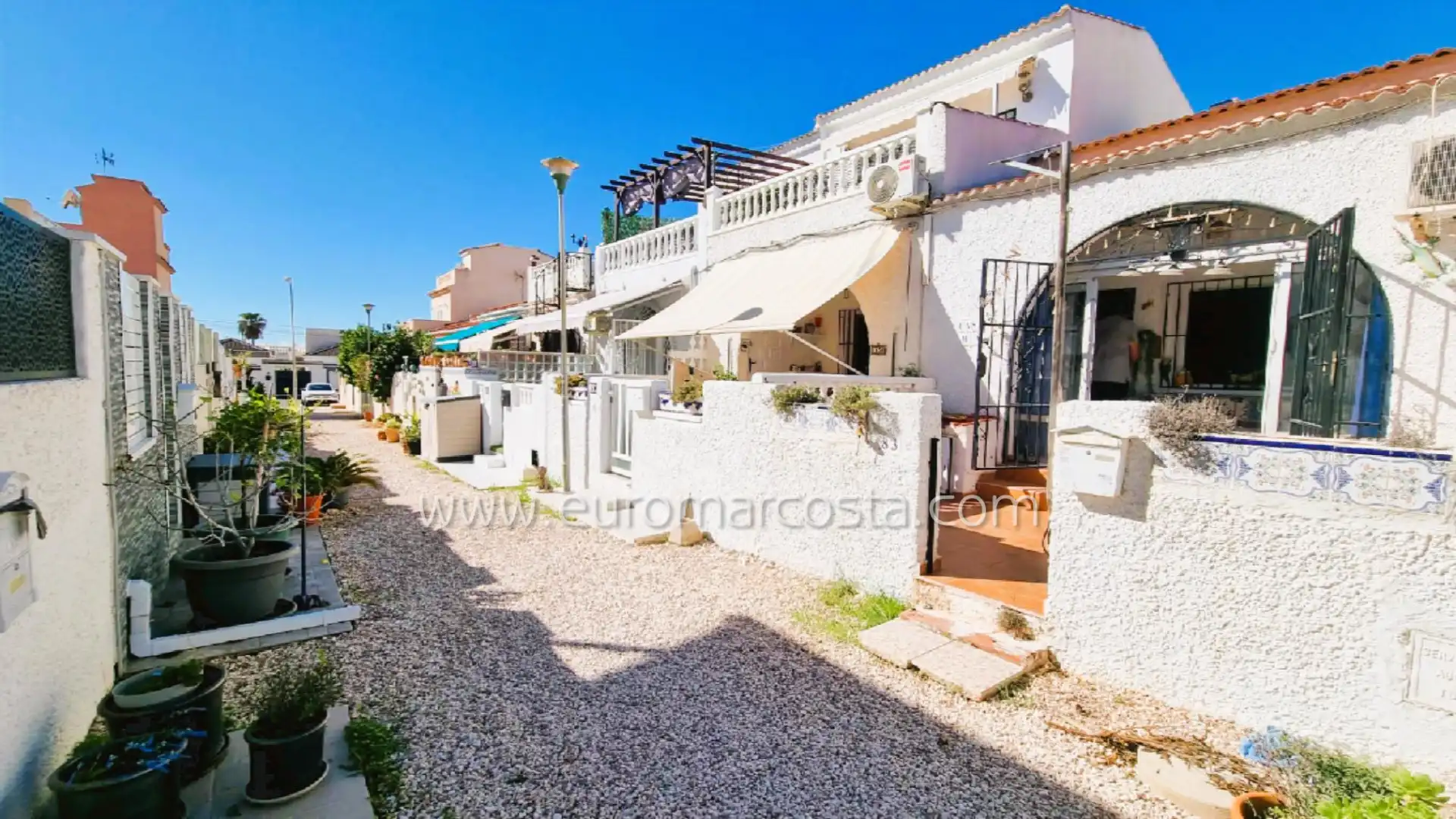Adosado con jardín en venta en Calle Liszt