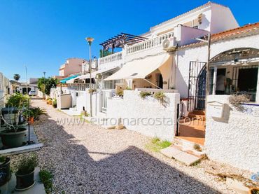 Casa a schiera con giardino in vendita a Calle Liszt