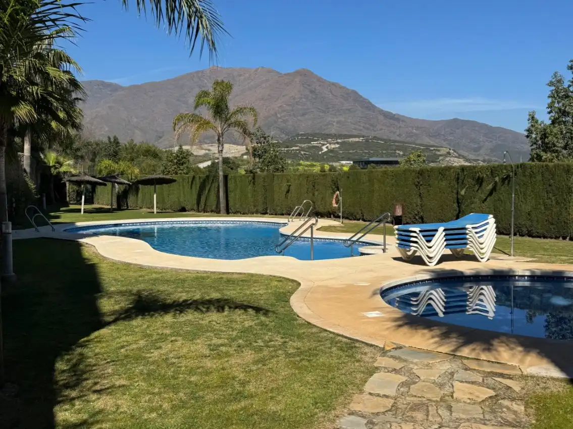 Jardí de Casa adosada en venda en Estepona amb Aire condicionat, Calefacció i Jardí privat