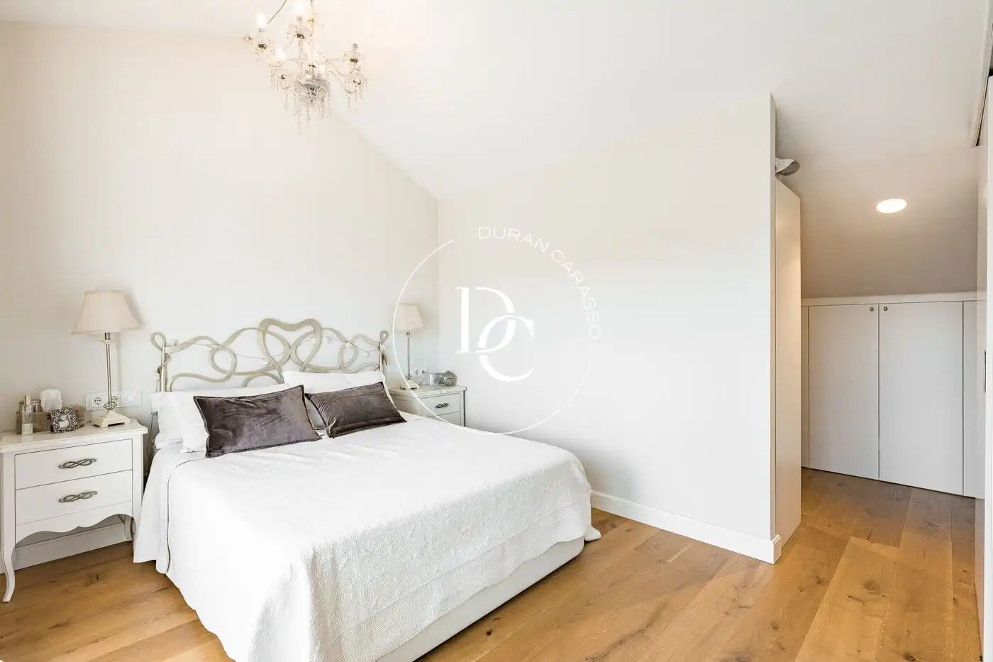 Habitación de Casa o chalet en venta en Sant Joan Despí con Aire acondicionado, Calefacción y Jardín privado