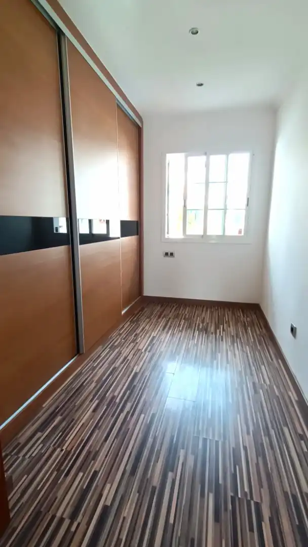 Schlafzimmer von Einfamilien-Reihenhaus zum Verkauf in Cambrils mit Klimaanlage, Heizung und Privatgarten