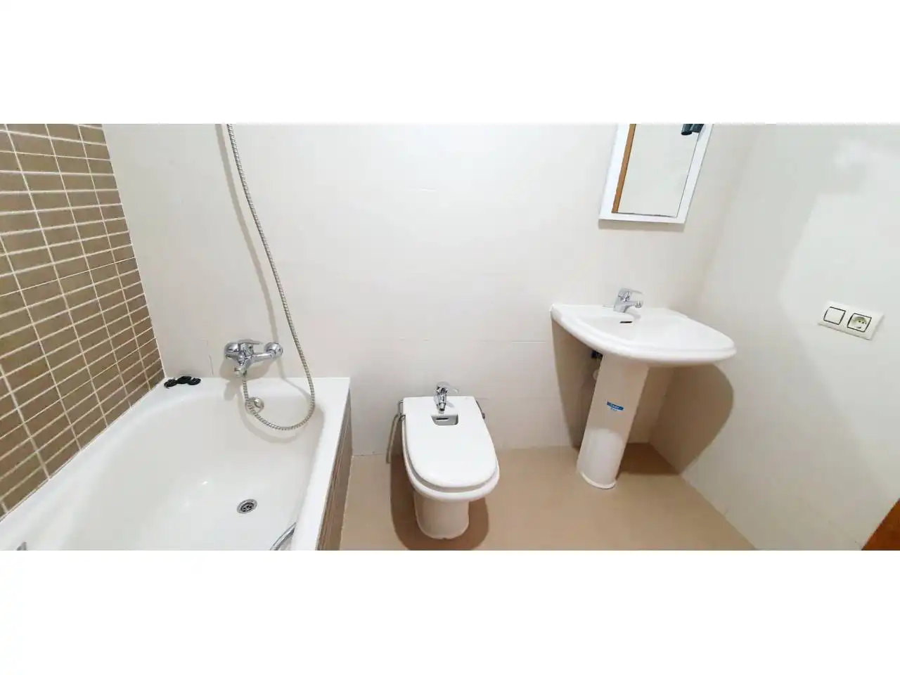 Bathroom of Flat for sale in El Ejido  with Terrace, Balcony and Alarm