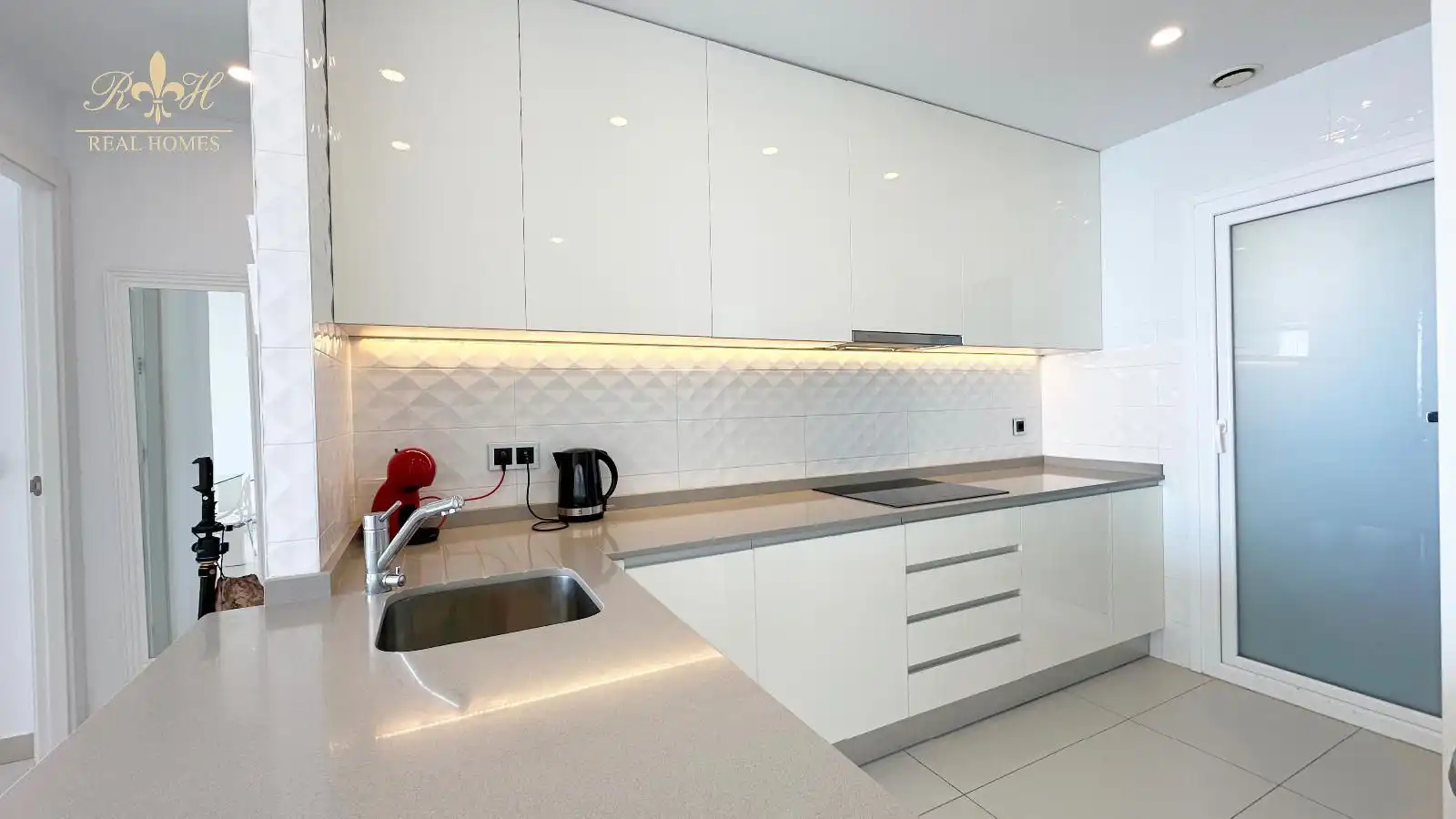 Kitchen of Flat for rent in Benidorm  with Air Conditioner, Heating and Terrace