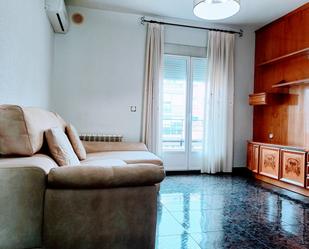 Living room of Flat to rent in  Madrid Capital  with Air Conditioner, Heating and Terrace
