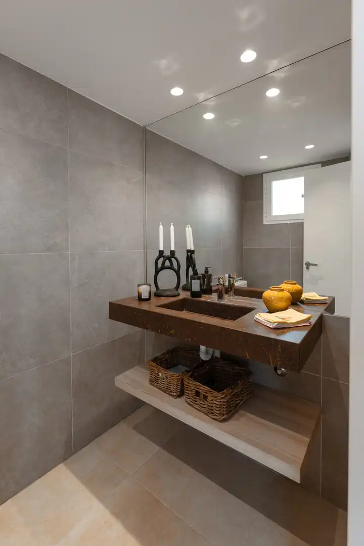 Baño de Casa adosada en venta en Marbella con Aire acondicionado, Jardín privado y Terraza