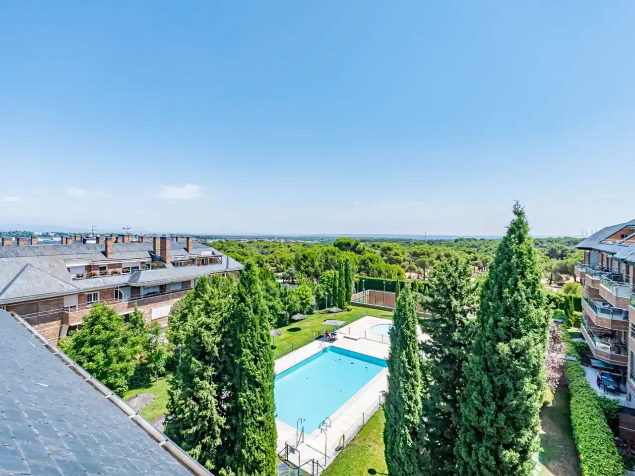 Piscina de Dúplex en venda en Majadahonda amb Aire condicionat, Piscina i Balcó