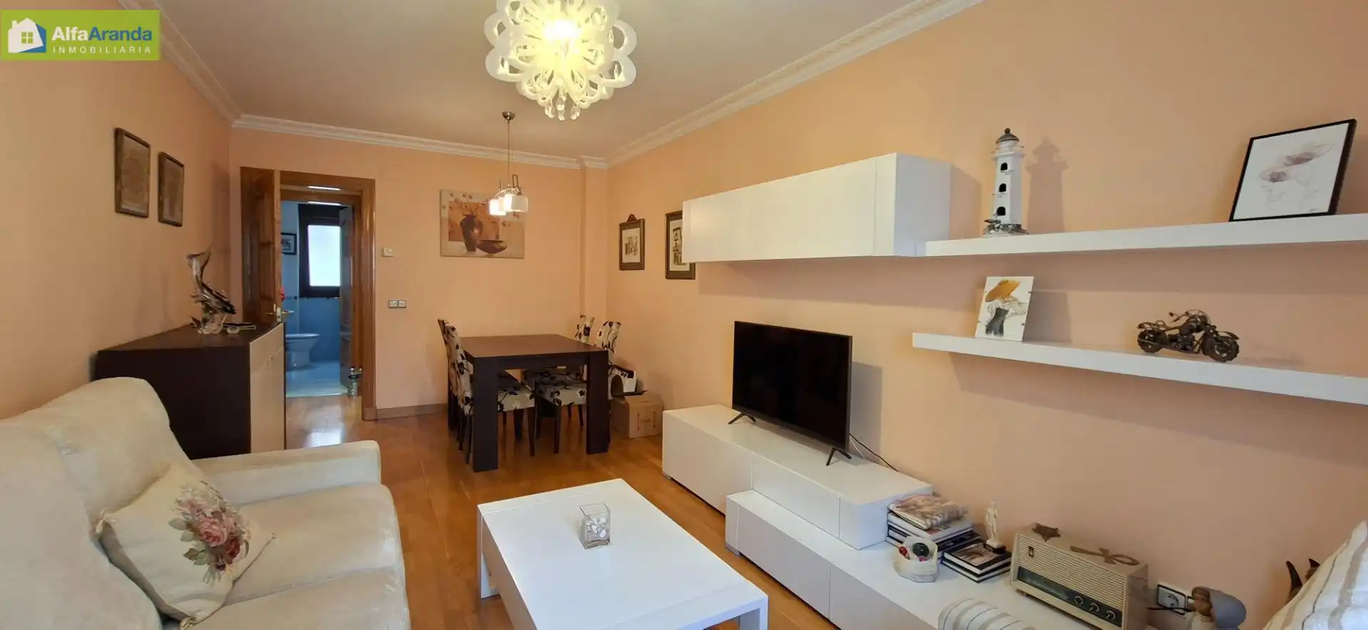 Sala de estar de Piso en venta en Aranda de Duero con Calefacción, Parquet y Trastero