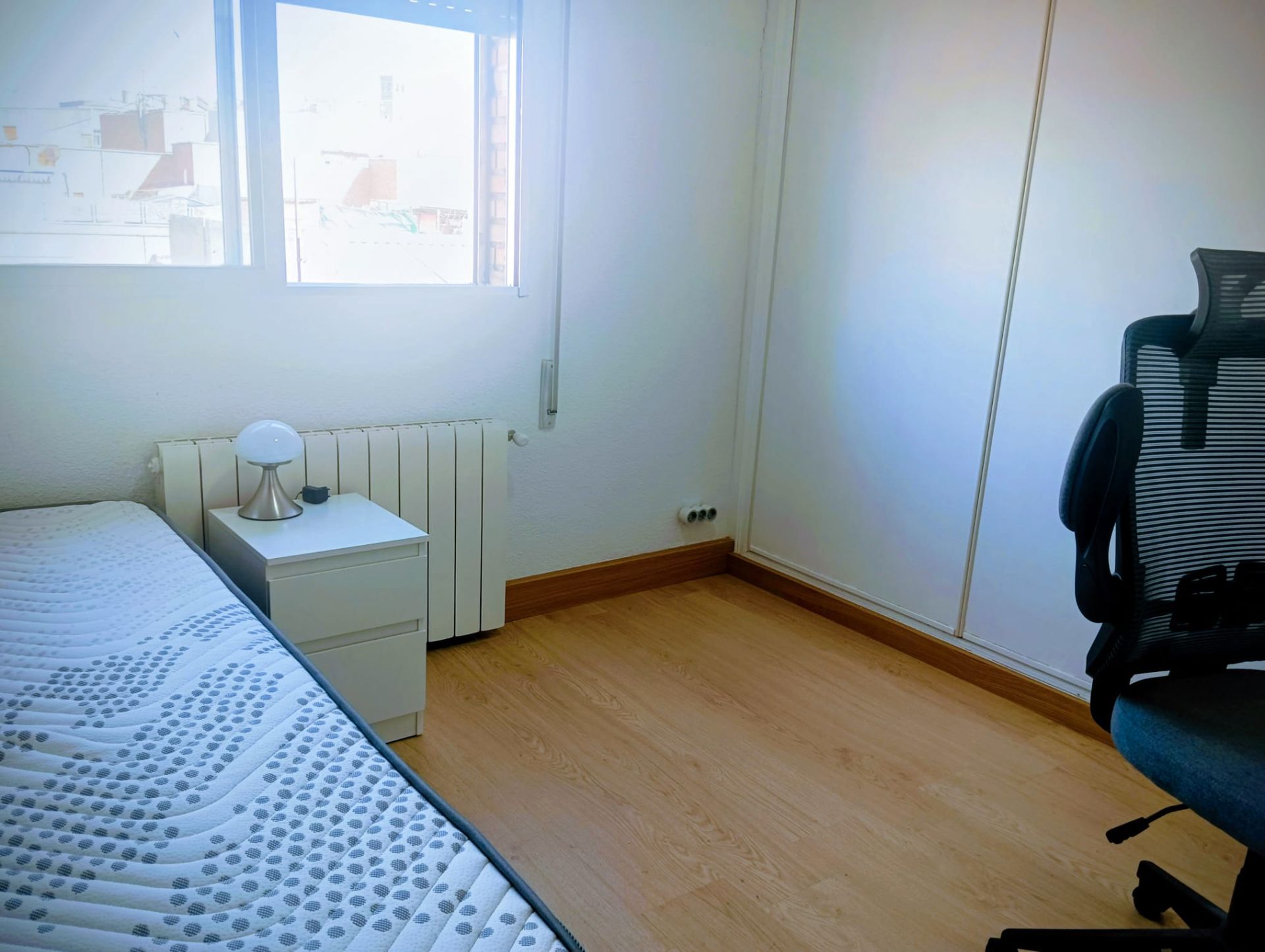 Dormitori de Pis per a compartir en San Sebastián de los Reyes amb Calefacció, Terrassa i Moblat