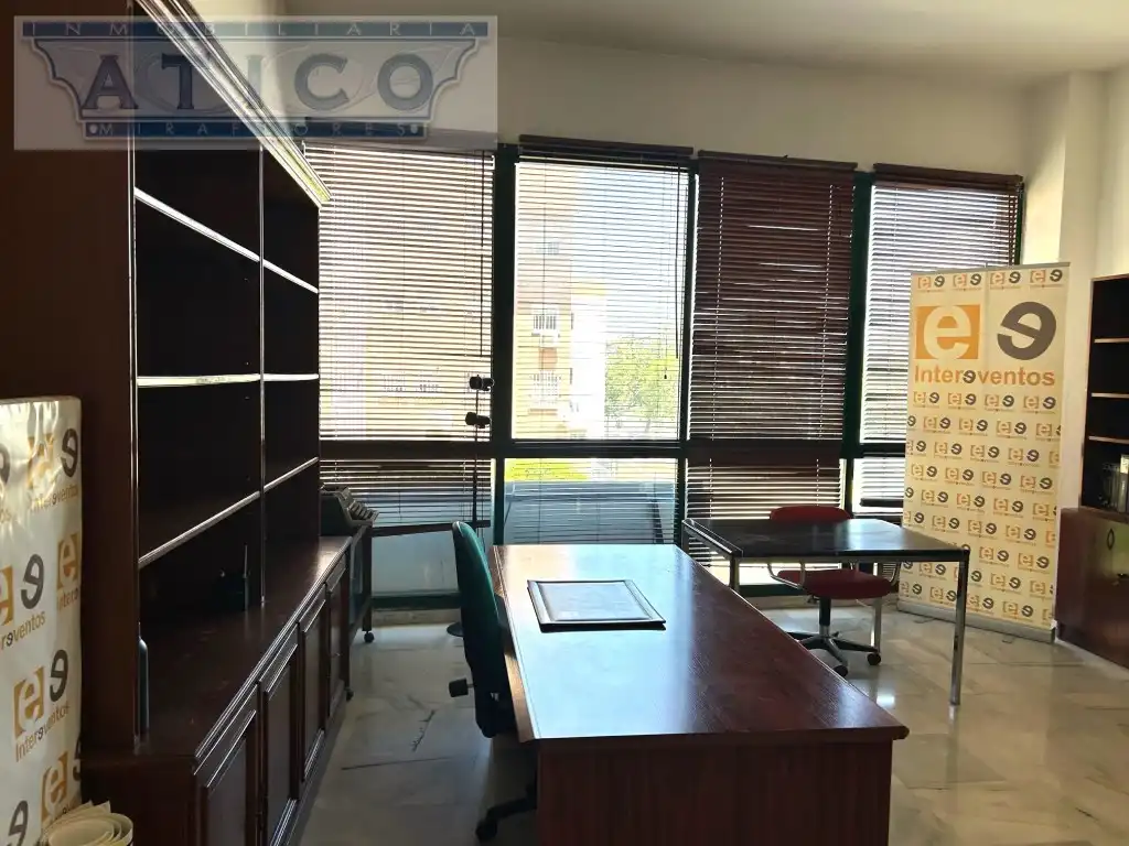Office for sale in Sevilla