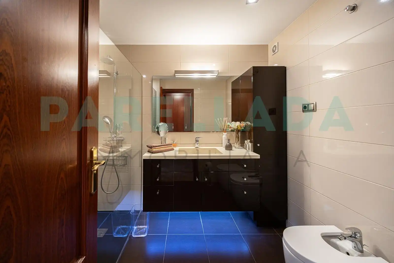 Baño de Casa o chalet en venta en Badalona con Aire acondicionado, Calefacción y Jardín privado