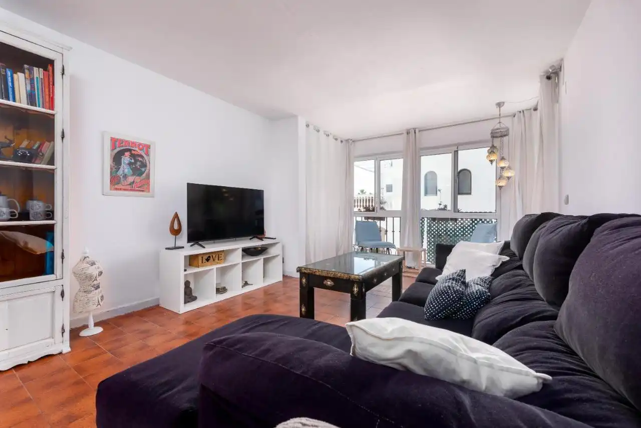 Apartamento con ascensor en venta en Puerto de la Duquesa, imagen 6