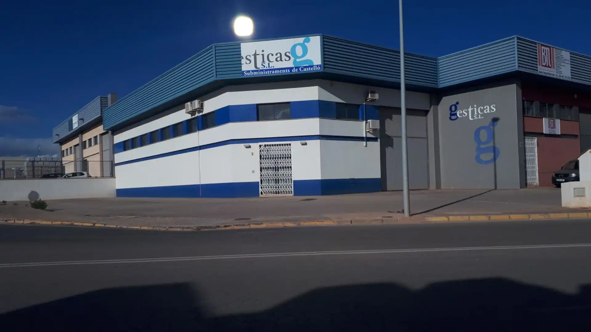 Exterior view of Industrial buildings for sale in Onda