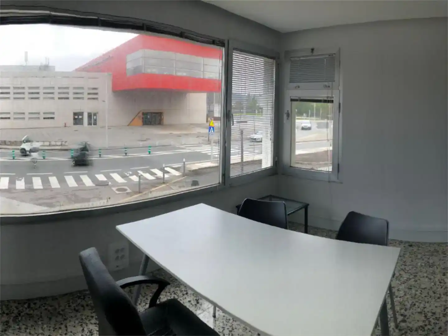 Office for rent in Centro - Mendibil - Santiago