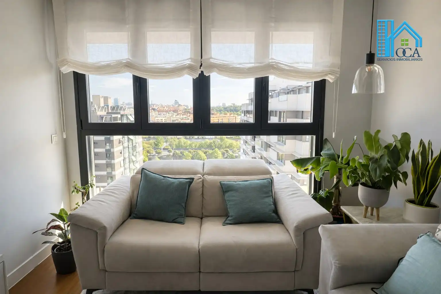 Sala d'estar de Pis en venda en Madrid amb Aire condicionat, Calefacció i Jardí privat