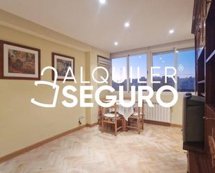 Living room of Flat to rent in  Madrid Capital  with Air Conditioner and Heating