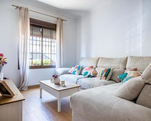 Living room of House or chalet for sale in Alcalá de Guadaira  with Air Conditioner, Heating and Private garden