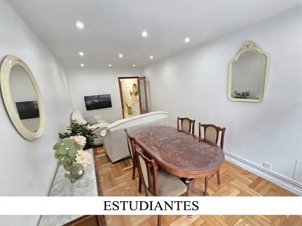 Vista exterior de Piso de alquiler en Vigo  con Calefacción y Amueblado