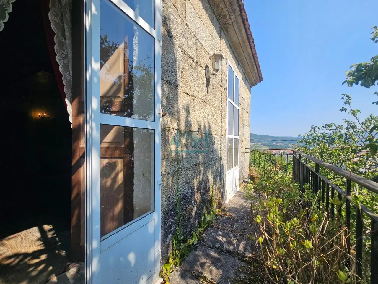 Vista exterior de Finca rústica en venta en Beade  con Jardín privado y Amueblado