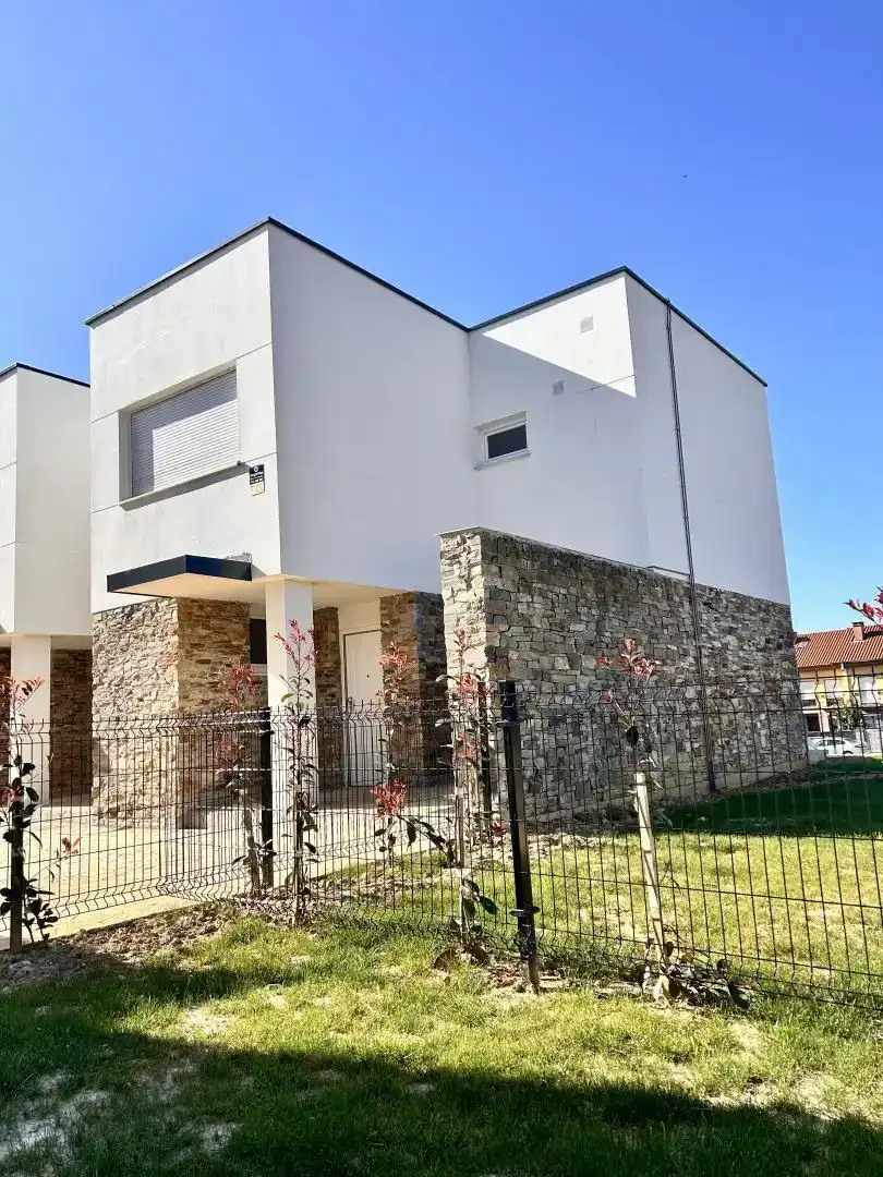Vista exterior de Pis en venda en Polanco amb Jardí privat, Parquet i Traster