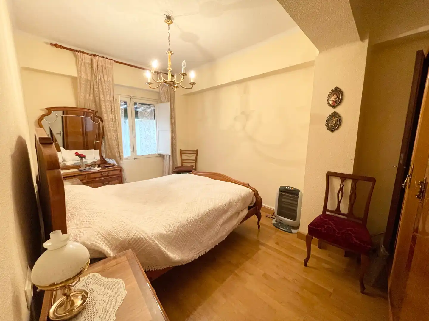 Bedroom of Flat for sale in Salamanca  with Heating, Storage room and Furnished