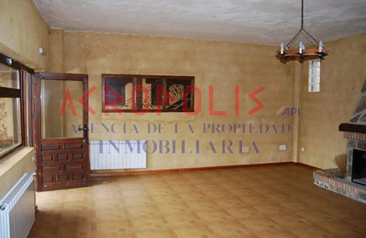 Sala de estar de Local en venta en Santa María de la Vega