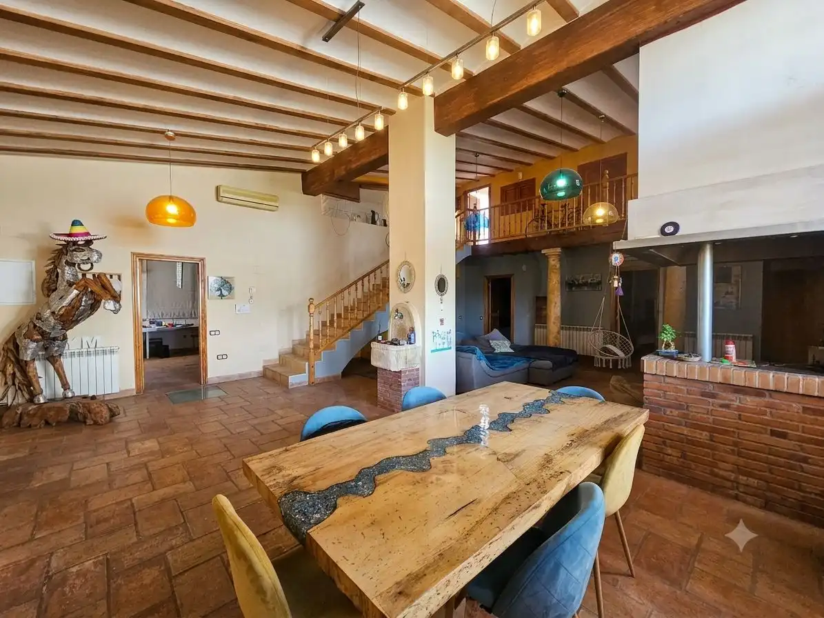 Casa rústica con piscina en venta en Montbrió del Camp, imagen 8