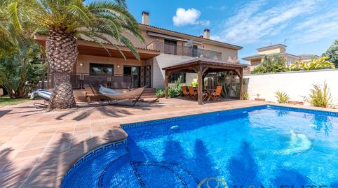 Elegante Chalet Pareado en Mutxamel